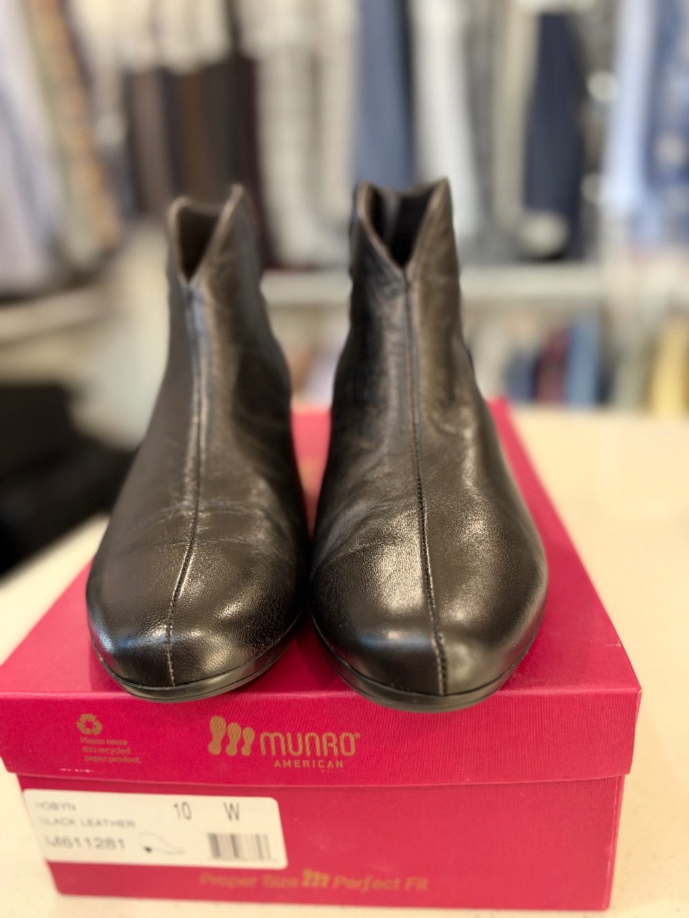 Munro black leather ankle boots, 10W